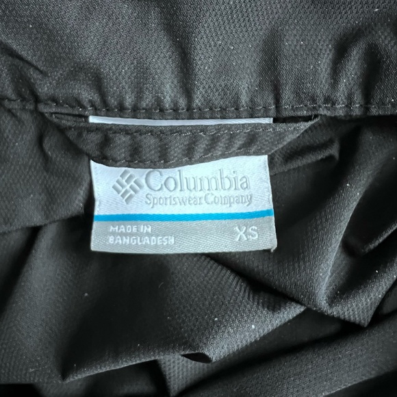 Col;umbia women's softshell jacket size XS nylon outdoors rain wind black hooded - Picture 6 of 6